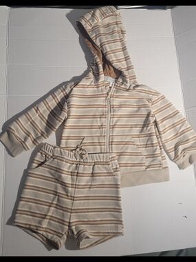 RZ By Rachel Zoe Baby Beige and White Striped Hooded Zip Jacket 18 Months